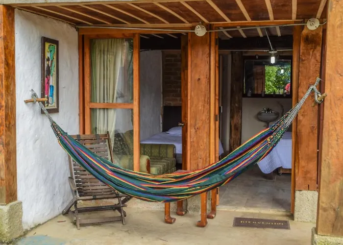 Rural La Montaña AlquiyapuraHostal